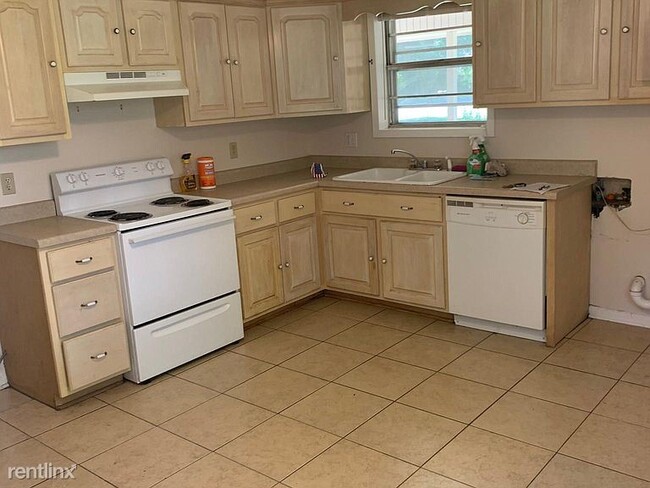 Building Photo - 3 br, 1.5 bath House - 1402 Kimberly Dr