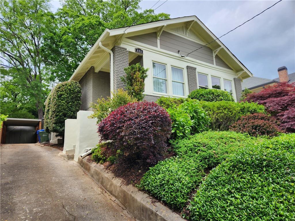 Foto principal - 880 Arlington Pl NE
