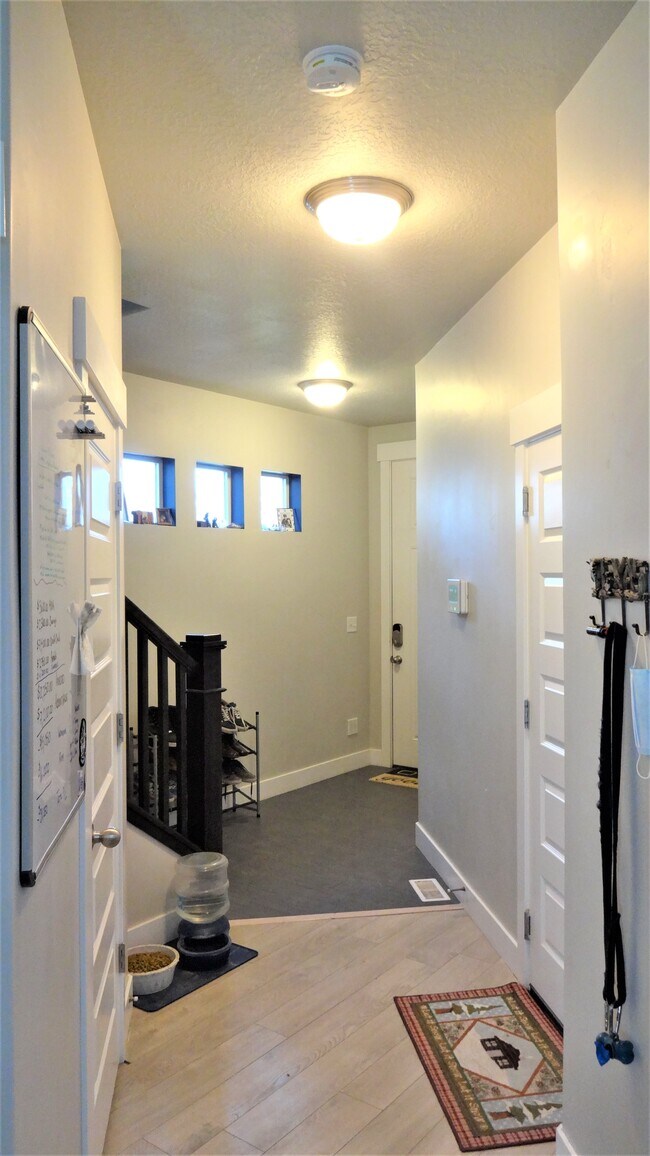 Building Photo - 4427 Hill Shadow Way