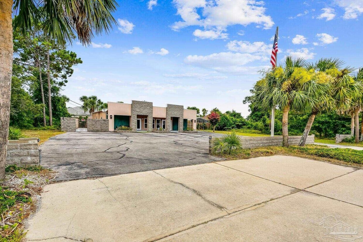 Primary Photo - 11710 Gulf Beach Hwy