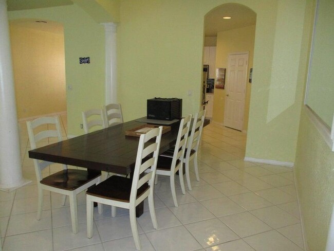 Foto del edificio - 21759 Westmont Ct