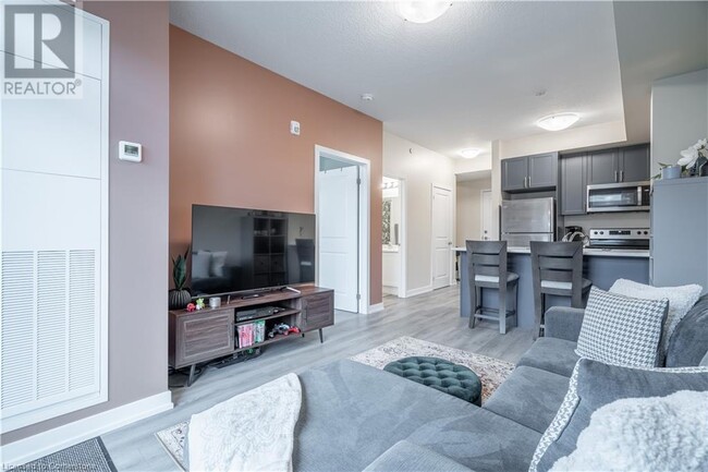Building Photo - 5055 Greenlane