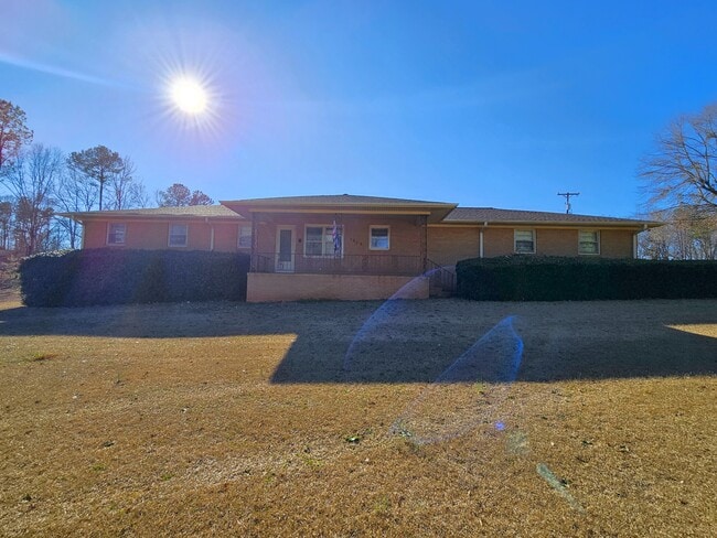 Foto del edificio - 1070 Hanging Rock Rd