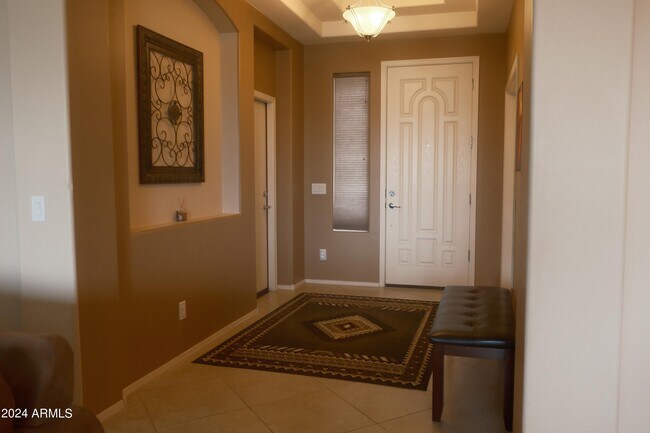 Building Photo - 18428 W Summer Haven Dr