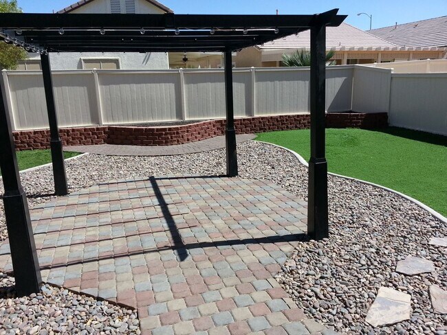 Foto del edificio - 3936 Red Trumpet Ct