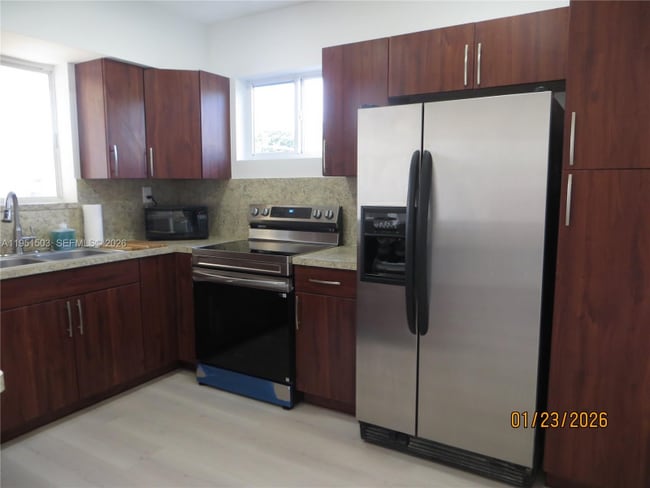 Foto del edificio - 7435 SW 22nd St