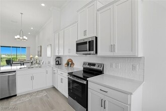 Building Photo - 11861 Venetian Lagoon Dr