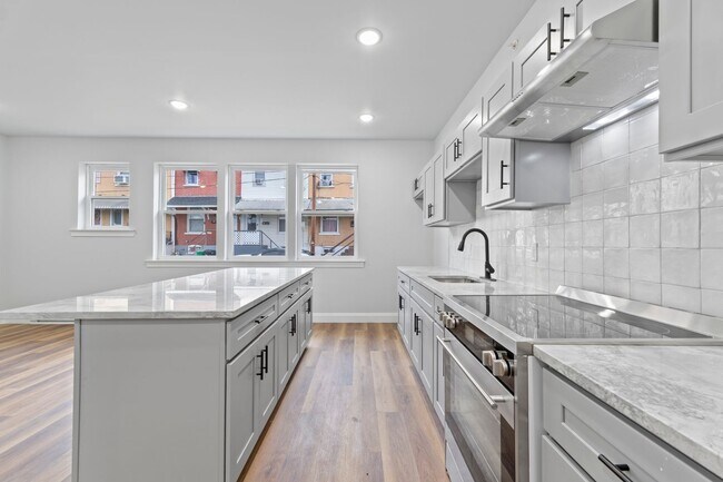 Foto del edificio - Renovated 1 bedroom, 1 bathroom