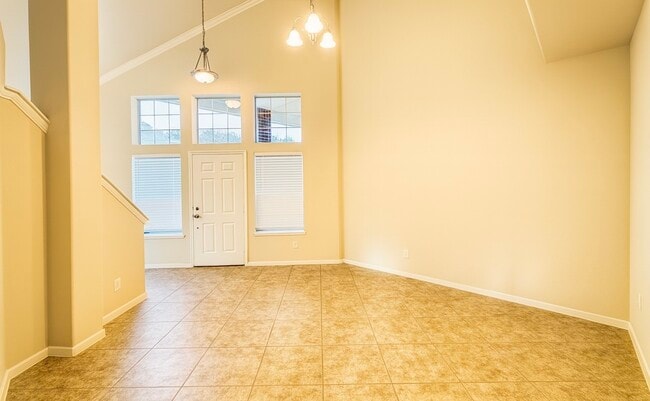 Building Photo - 16318 Bettong Ct