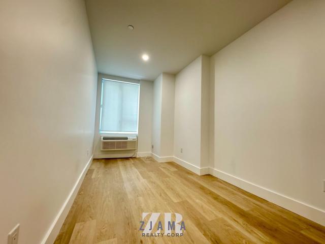 Foto del edificio - 1 bedroom in Brooklyn NY 11225