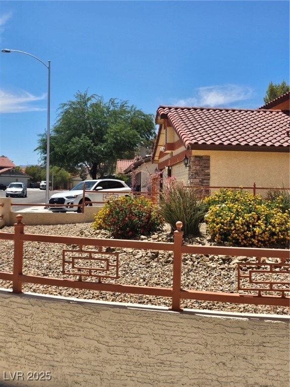 Building Photo - 8600 Abanico Ct