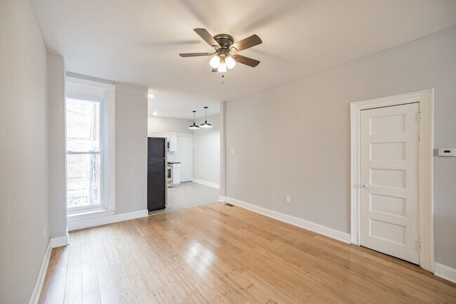 Foto del edificio - Newly Renovated 3 Bedroom 1 Bathroom