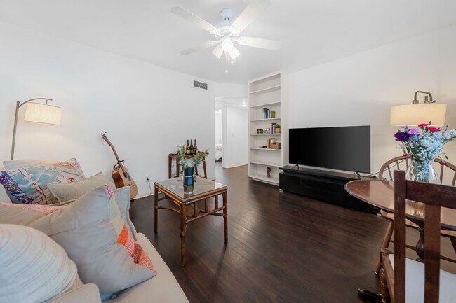 Foto del edificio - 2408 Longview St
