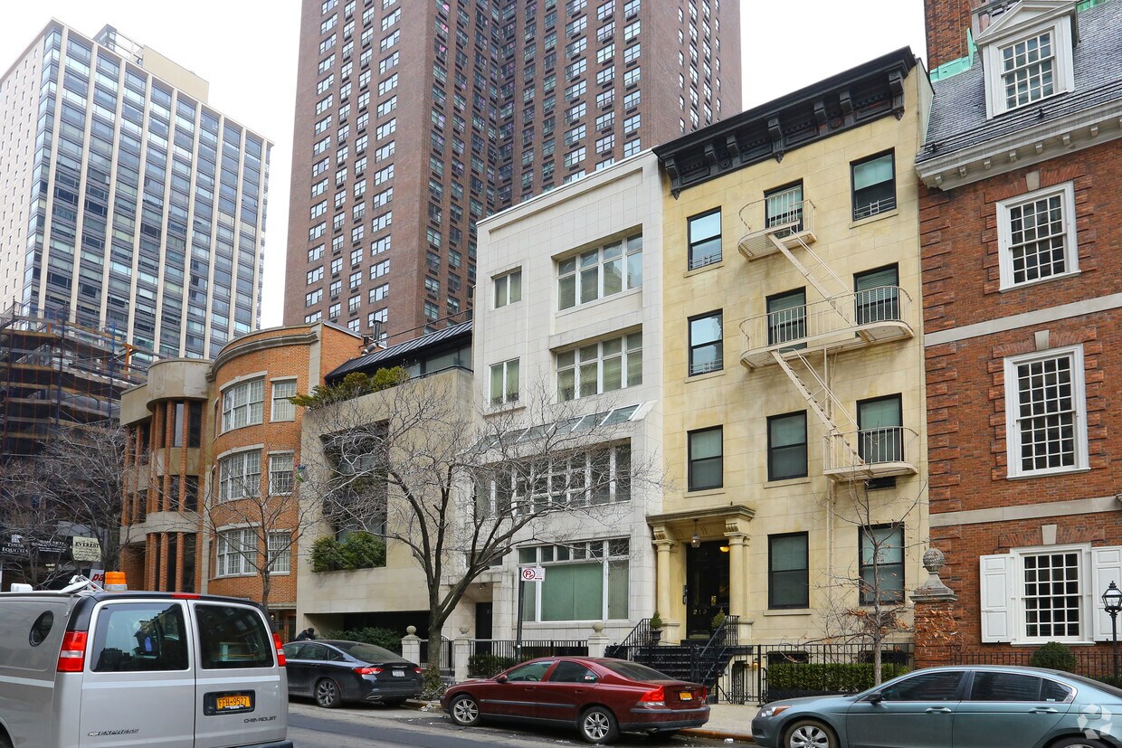 Foto principal - 211 E 71st St