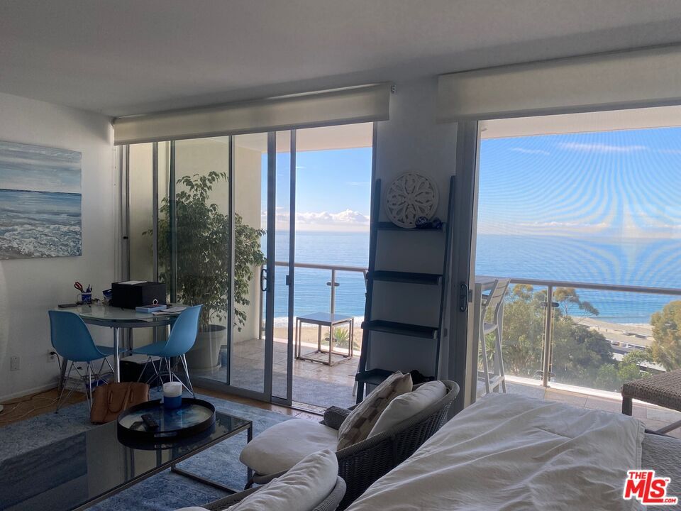 Foto principal - 201 Ocean Ave Ext