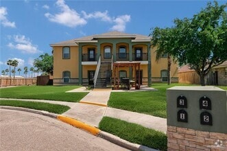 Building Photo - 801 E Daffodil Ave