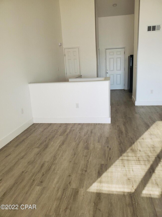 Building Photo - 942 Pitts Ave
