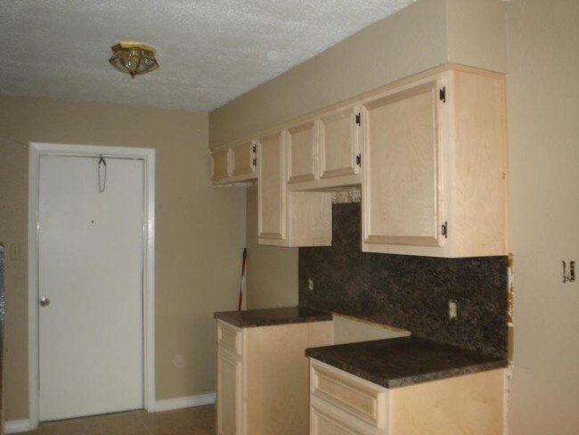 Foto del edificio - 7429 Whisper Wind Dr