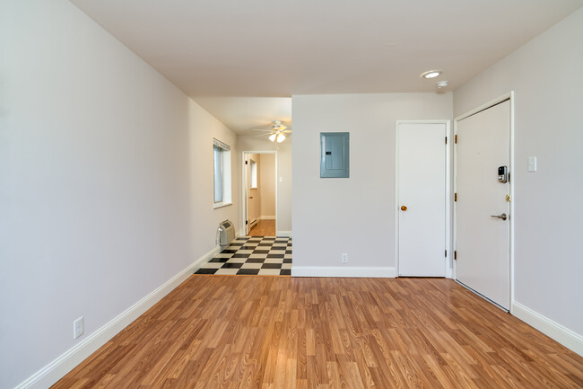 Building Photo - 7290 Zephyr Pl