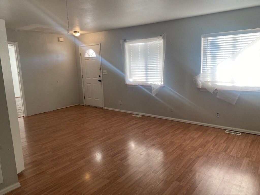 Building Photo - 1805 Cielo Plz