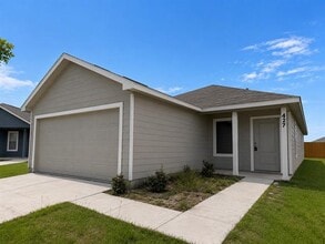 Building Photo - 427 Bower Dr