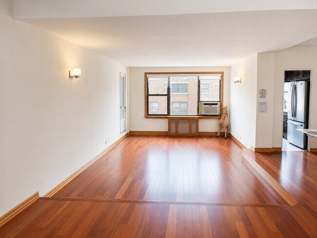 Foto del edificio - 9822 63rd Dr