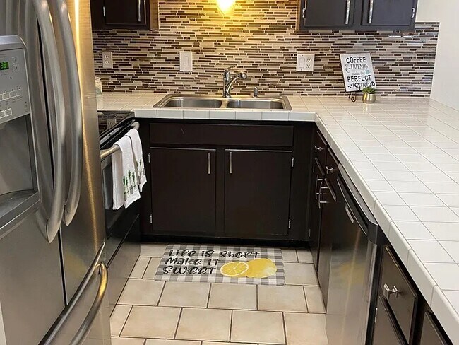 Foto del edificio - 612 Casa Park K Ct