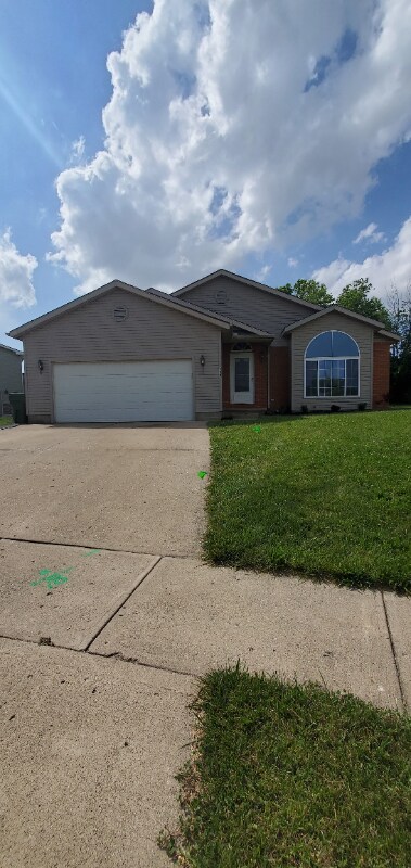 Foto principal - 284 W Pinehurst St