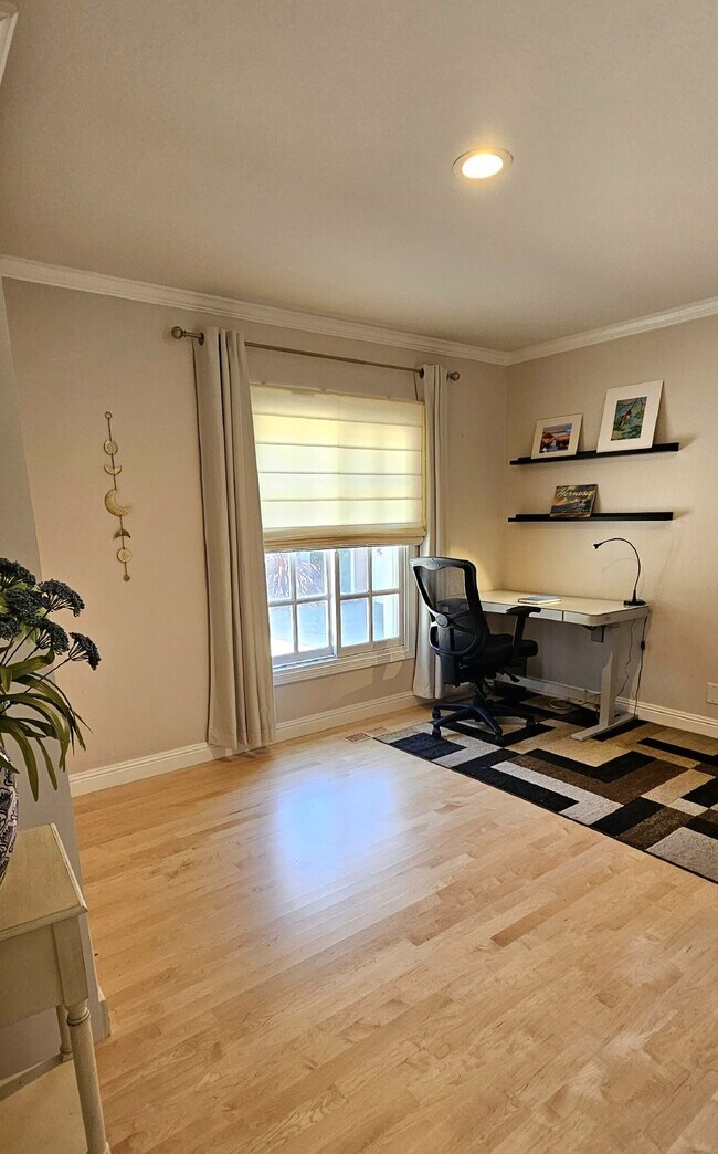 Foto del edificio - 218 Highland Ct