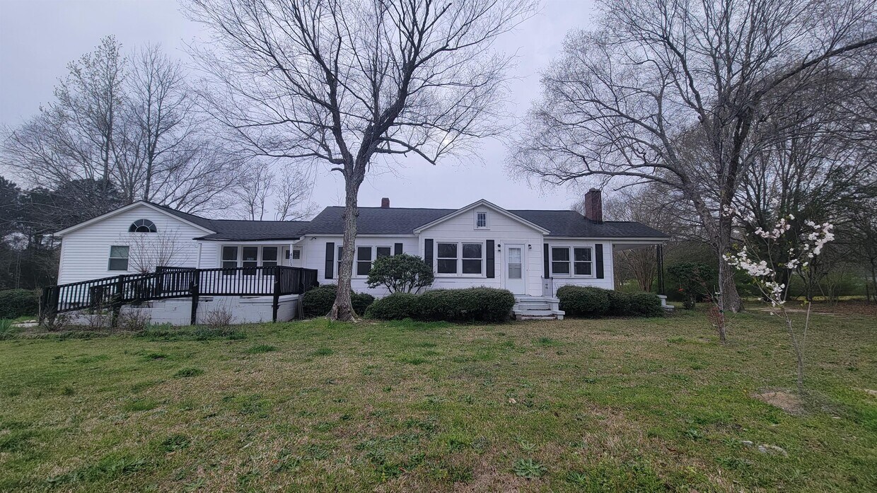 Primary Photo - 4113 Moorefield St