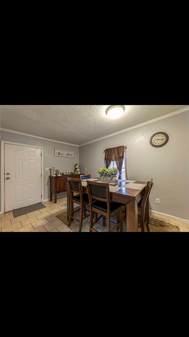 Foto del edificio - 1434 Chestnut Dr