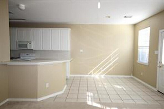 Building Photo - 63 Ledgestone Pl