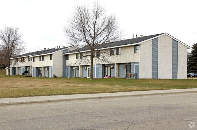 Primary Photo - Centre Square Apartments