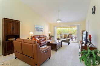 Building Photo - 337 Robin Hood Cir