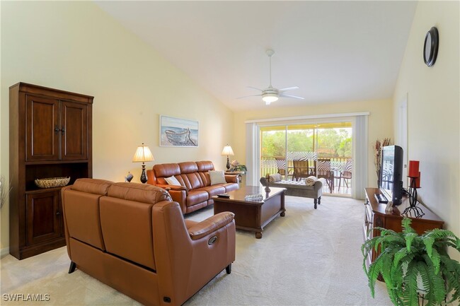 Building Photo - 337 Robin Hood Cir