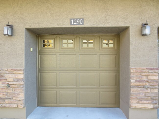 Building Photo - 2150 W Alameda Rd