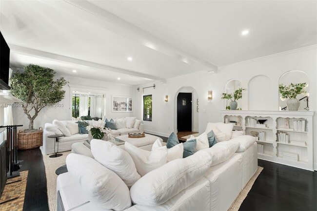 Building Photo - 4430 Alton Rd