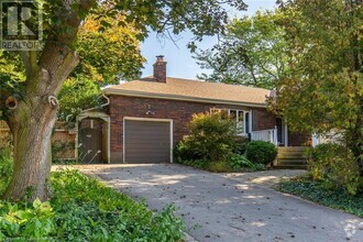 Building Photo - 927 Teal Dr