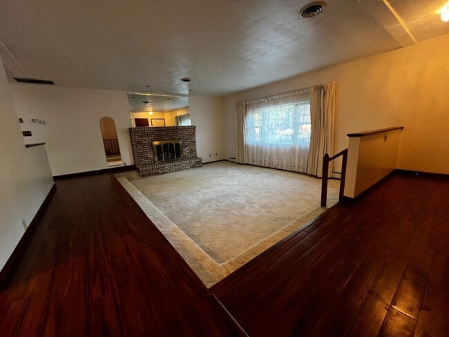 Foto del edificio - Gorgous Home For Rent In Brush!