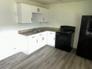 Building Photo - 5405 Suez St