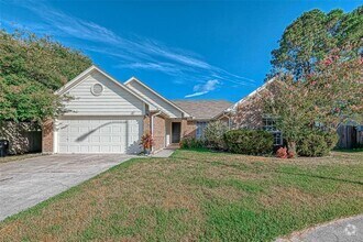 Building Photo - 14410 Cypress Meadow Dr