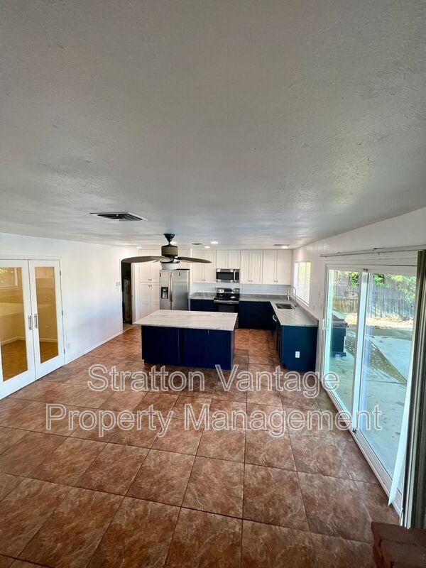 Building Photo - 3026 S El Dorado