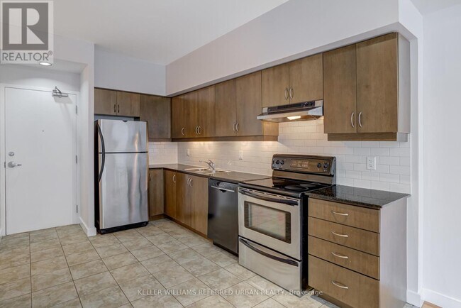 Photo du bâtiment - 601-601 Kingston Rd