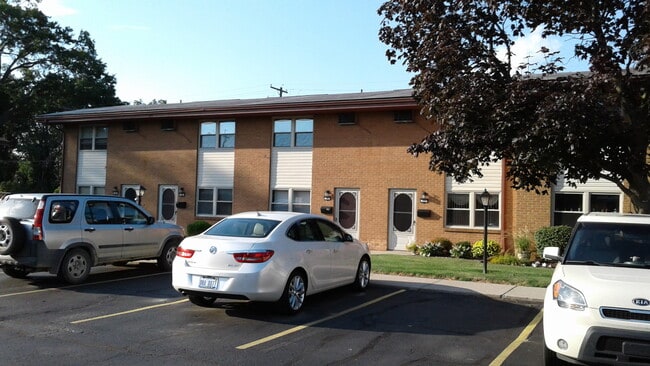 Building Photo - 763 N Macomb St