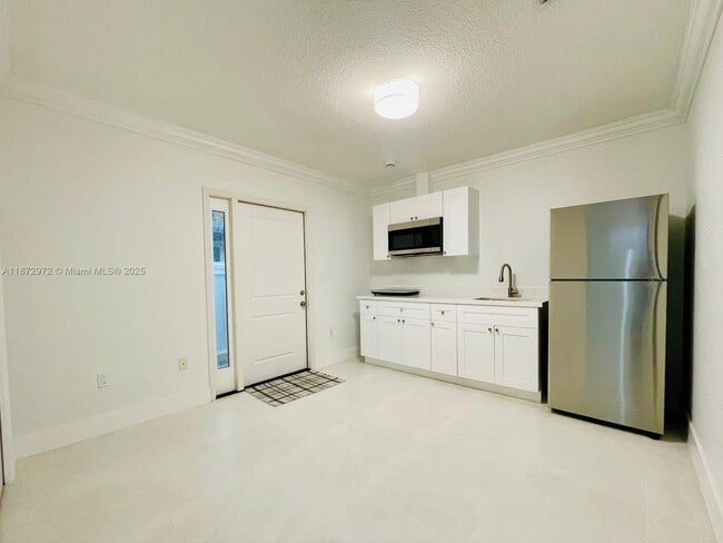 Building Photo - 3105 SW 143rd Ct