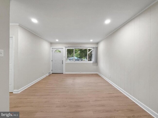 Foto del edificio - 7905 Greenleaf Rd