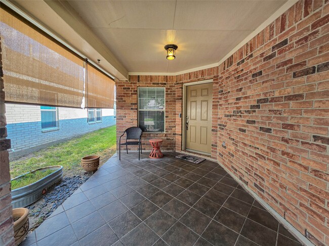 Building Photo - 17915 Landing Pines Trail