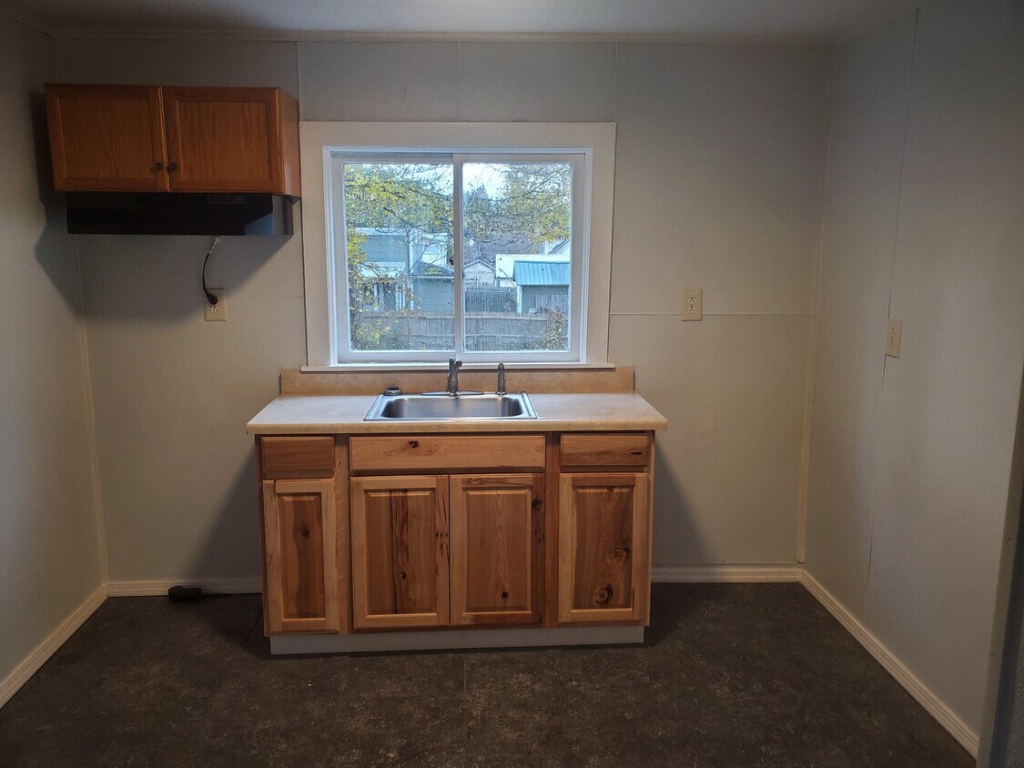 10 Clinton St Unit Upstairs, Sidney, NY 13838 Apartments in Sidney