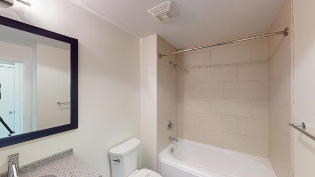 Interior Photo - Capitol View on 14th