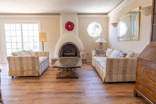 Building Photo - 5042 Llano Dr